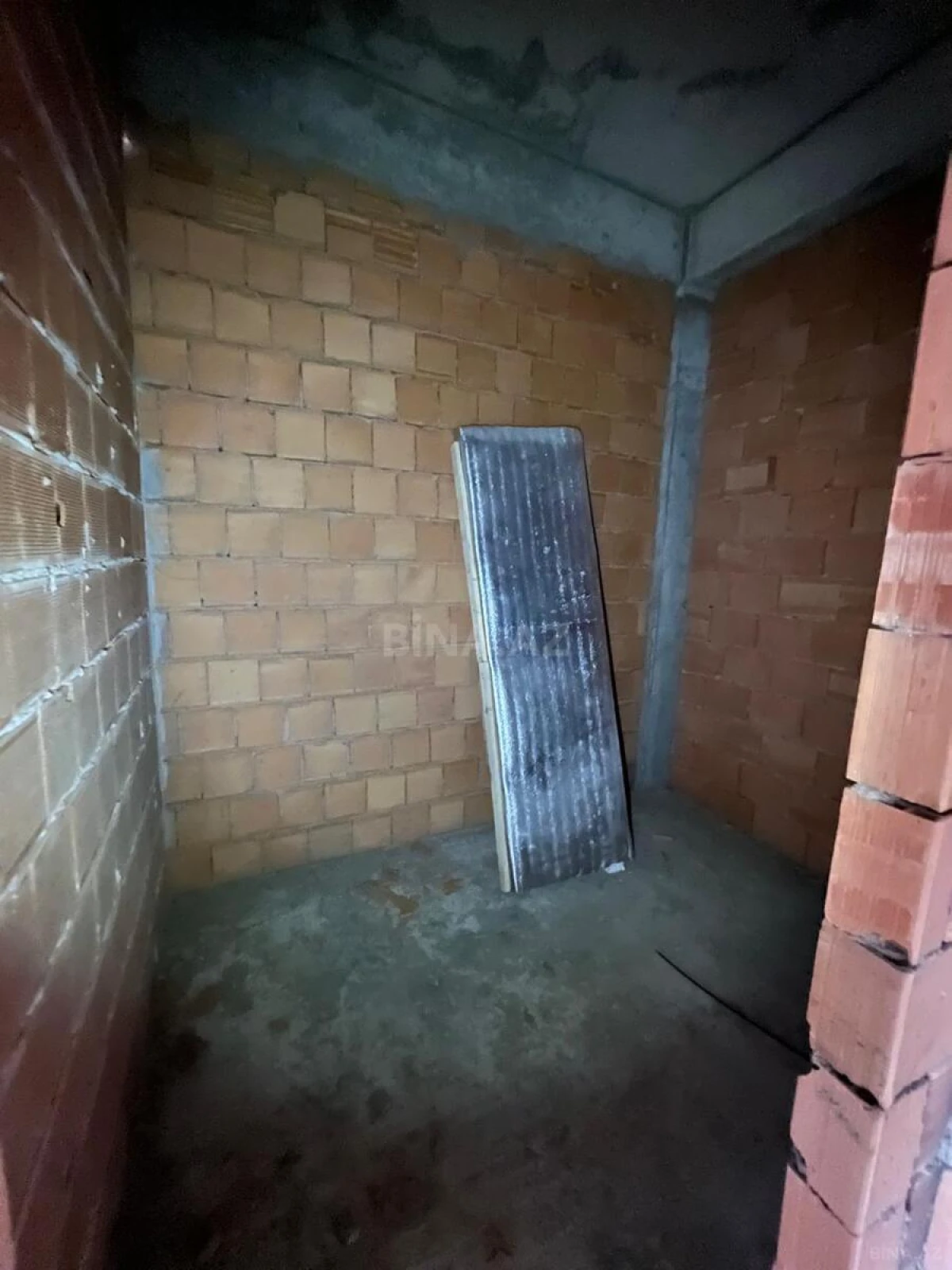 Satılır 3 otaqlı mənzil 113 m²