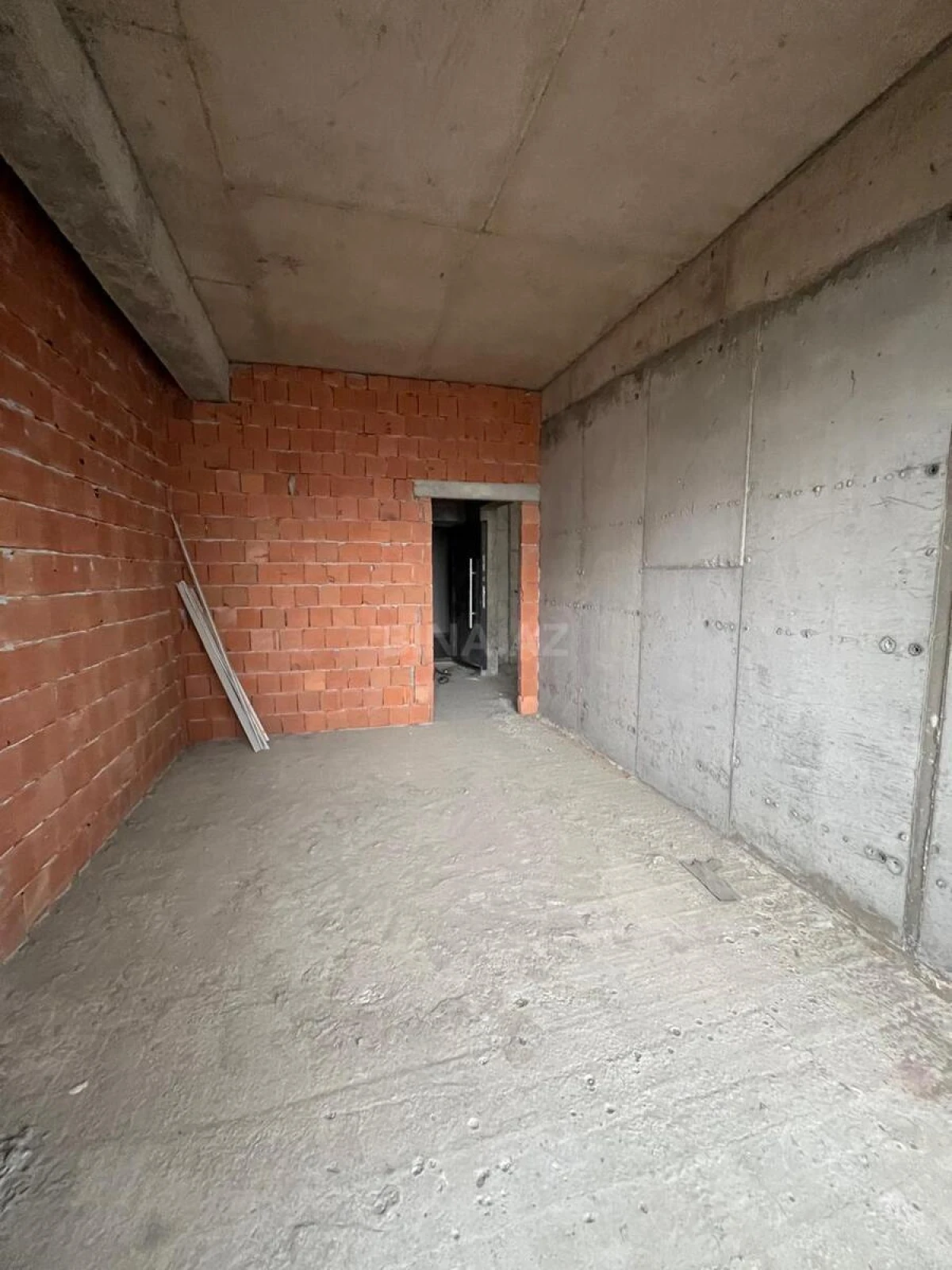 Satılır 3 otaqlı mənzil 113 m²