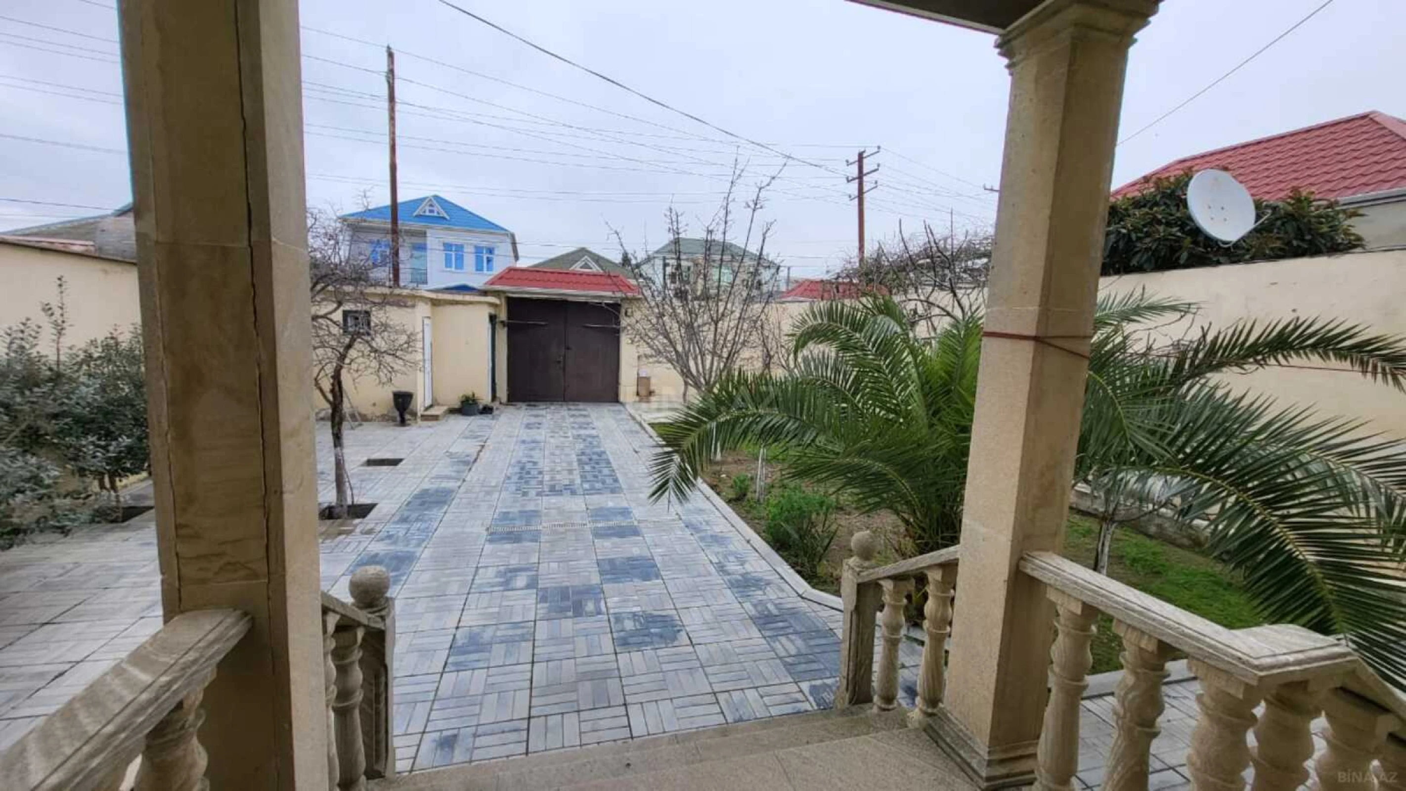 Satılır 7 otaqlı həyət evi 220 m²