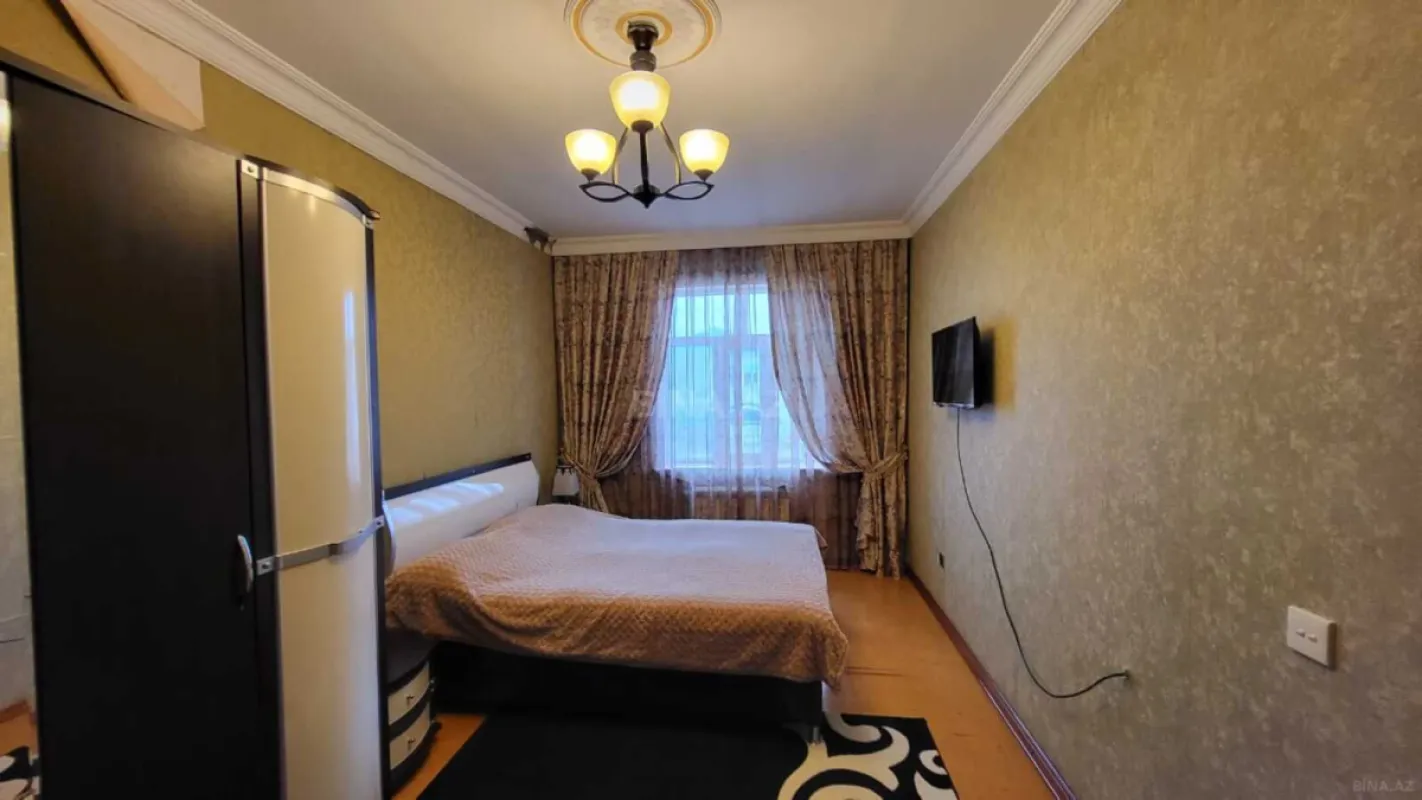 Satılır 7 otaqlı həyət evi 220 m²