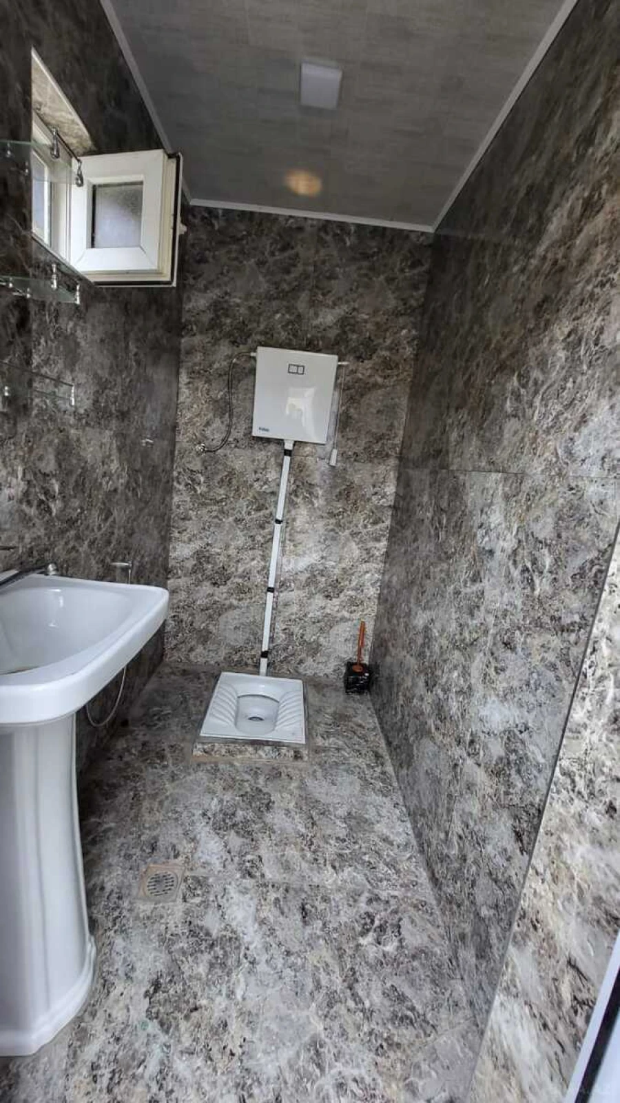 Satılır 7 otaqlı həyət evi 220 m²