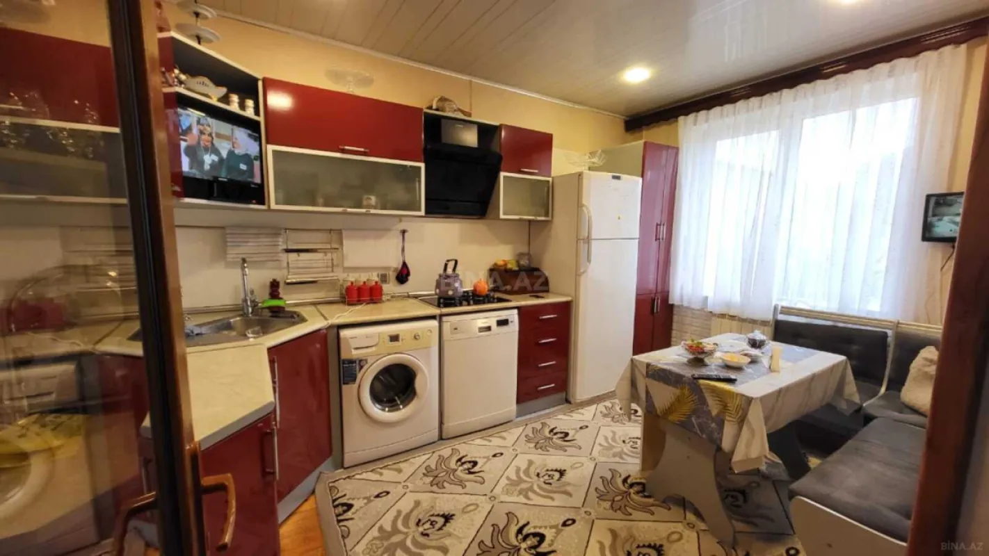 Satılır 7 otaqlı həyət evi 220 m²
