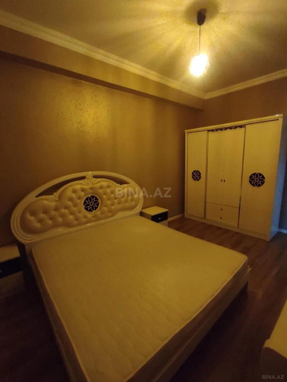 Satılır 3 otaqlı mənzil 93 m²