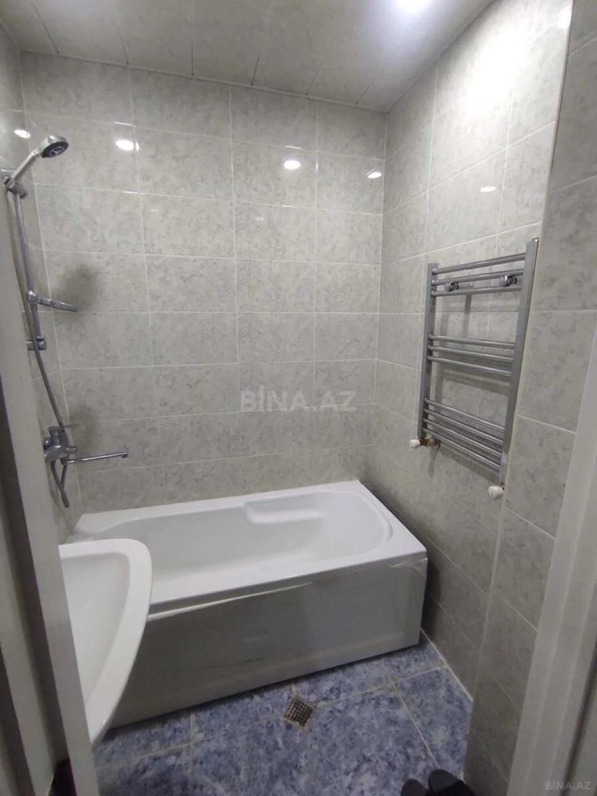 Satılır 3 otaqlı mənzil 93 m²