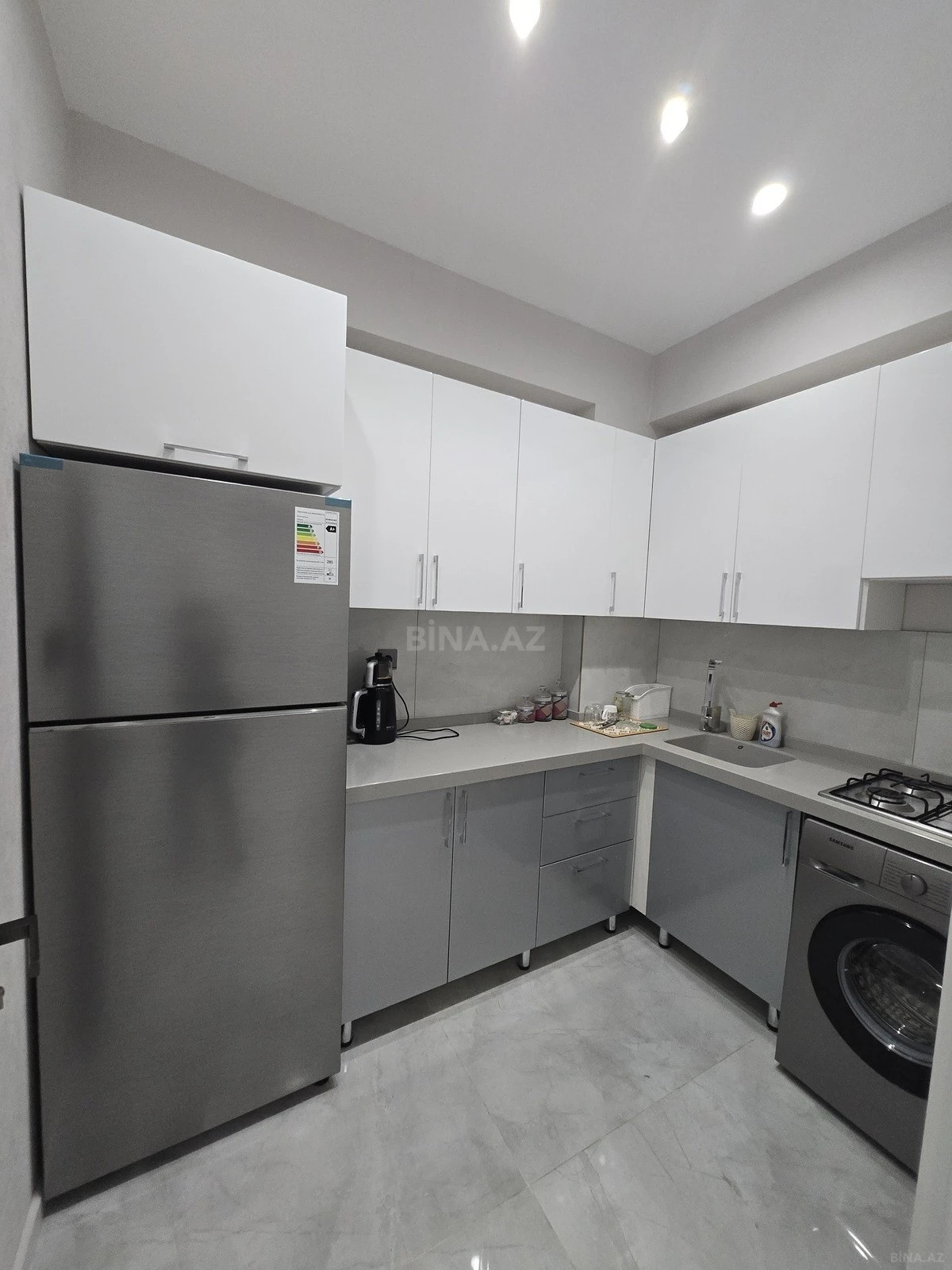 Satılır 2 otaqlı mənzil 65 m²