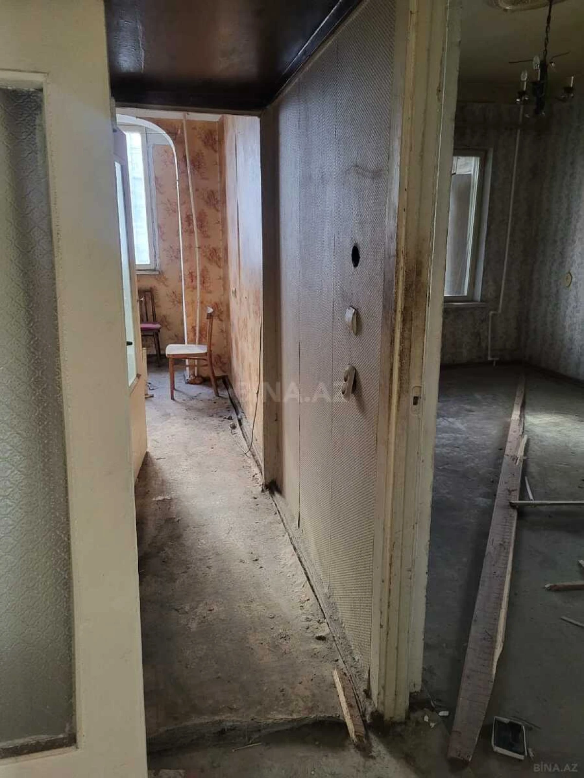 Satılır 4 otaqlı mənzil 105 m²