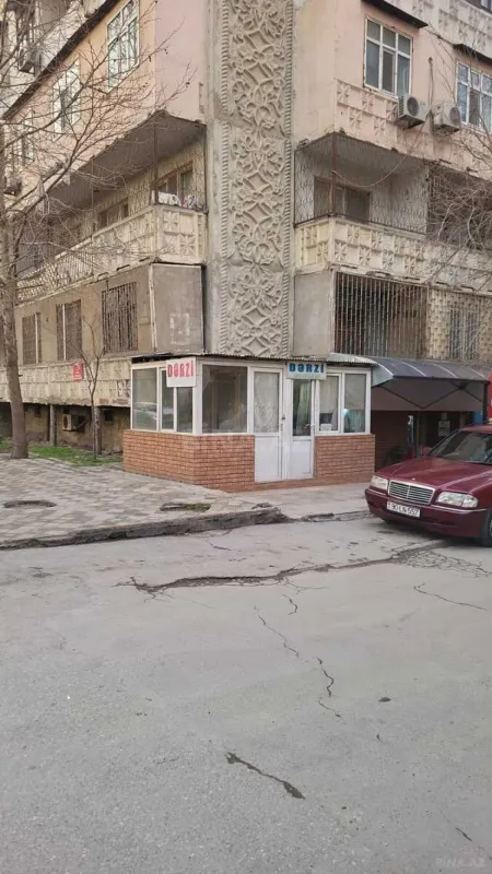 Satılır 4 otaqlı mənzil 105 m²