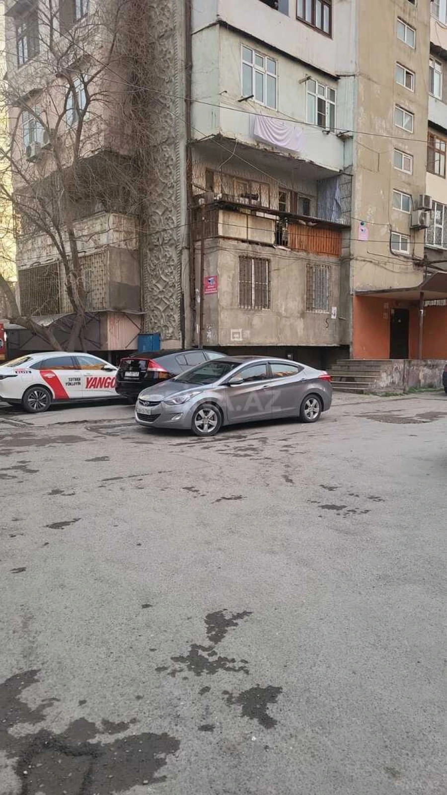 Satılır 4 otaqlı mənzil 105 m²