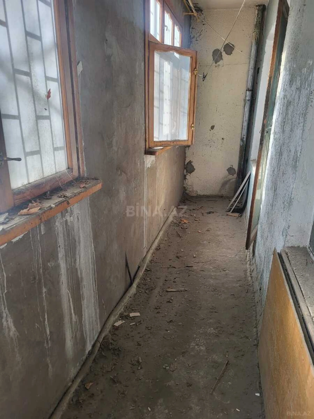 Satılır 4 otaqlı mənzil 105 m²