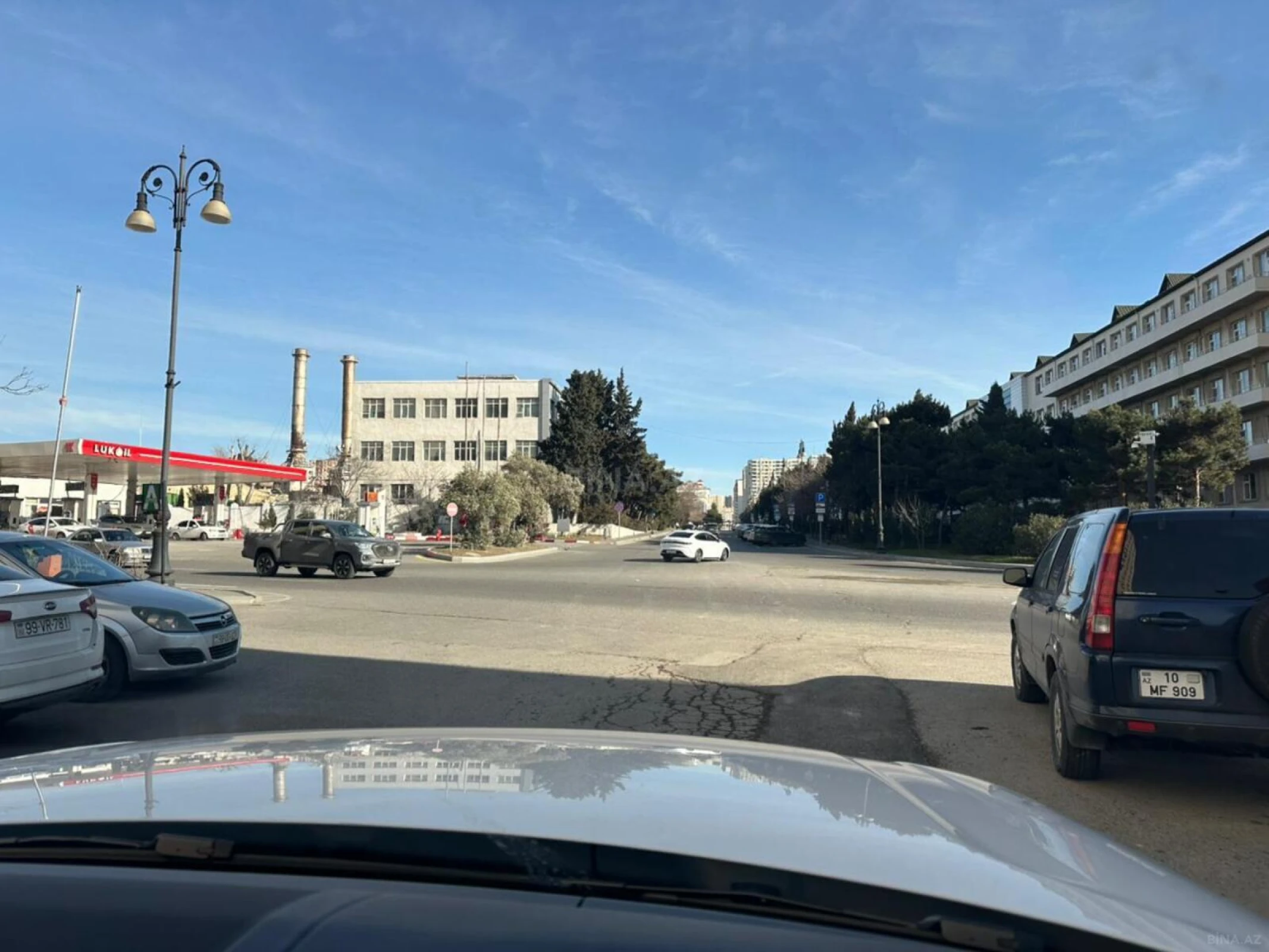 Satılır 4 otaqlı mənzil 147 m²