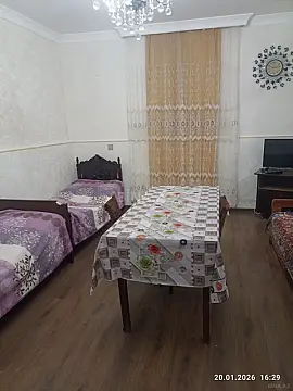 Kirayə verilir 1 otaqlı həyət evi 80 m²