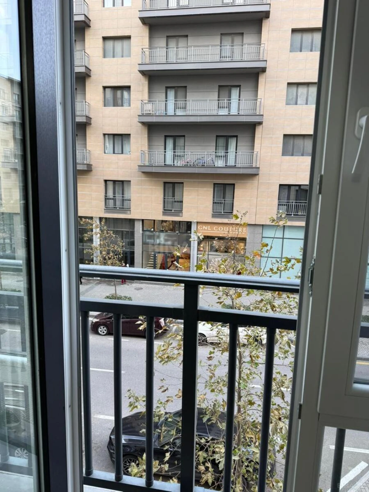 Kirayə verilir 2 otaqlı mənzil 95 m²