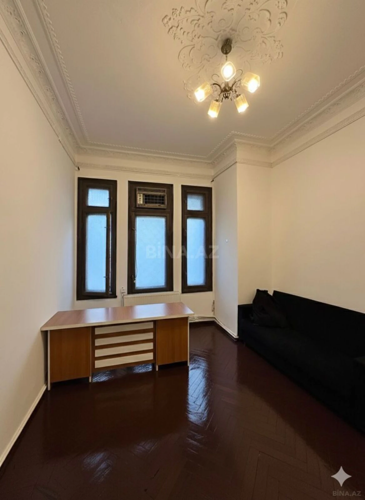 Kirayə verilir 4 otaqlı ofis 160 m²