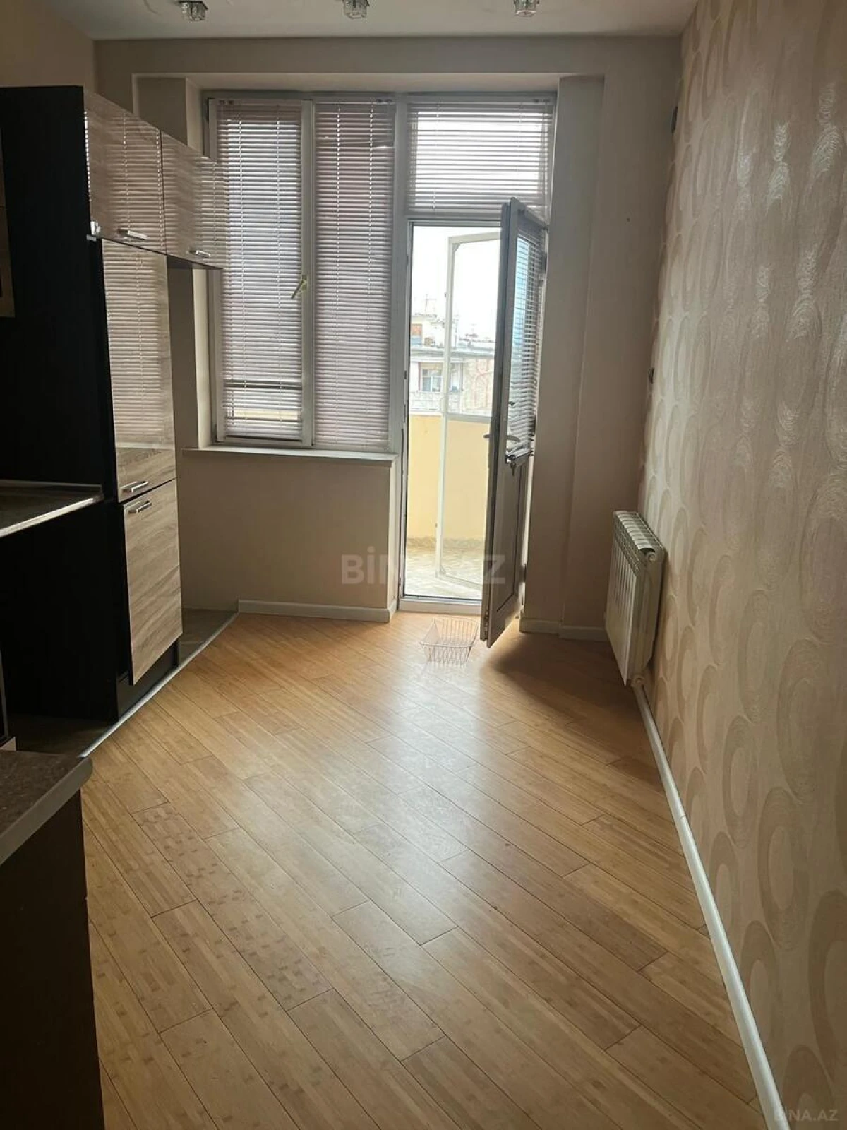 Satılır 3 otaqlı mənzil 126 m²