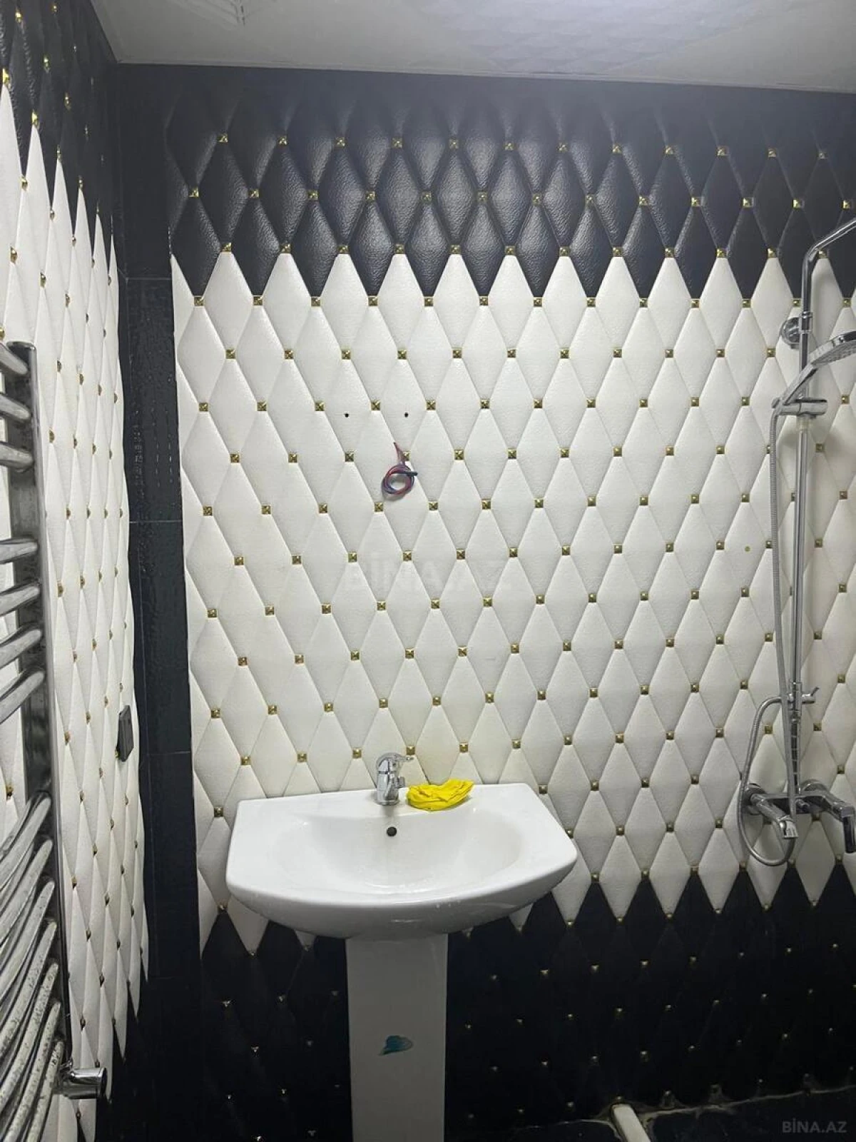 Satılır 3 otaqlı mənzil 126 m²