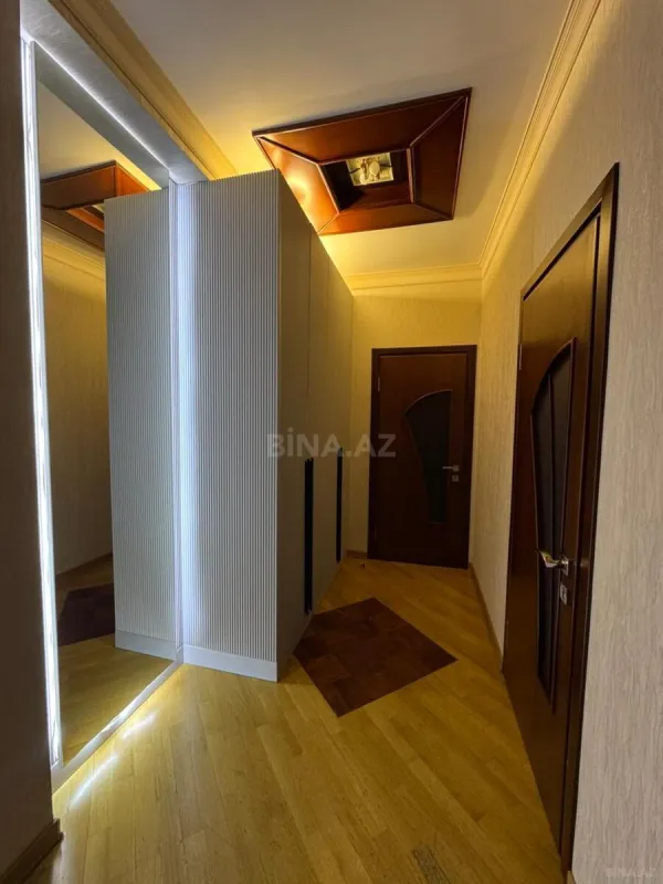 Kirayə verilir 3 otaqlı mənzil 118 m²