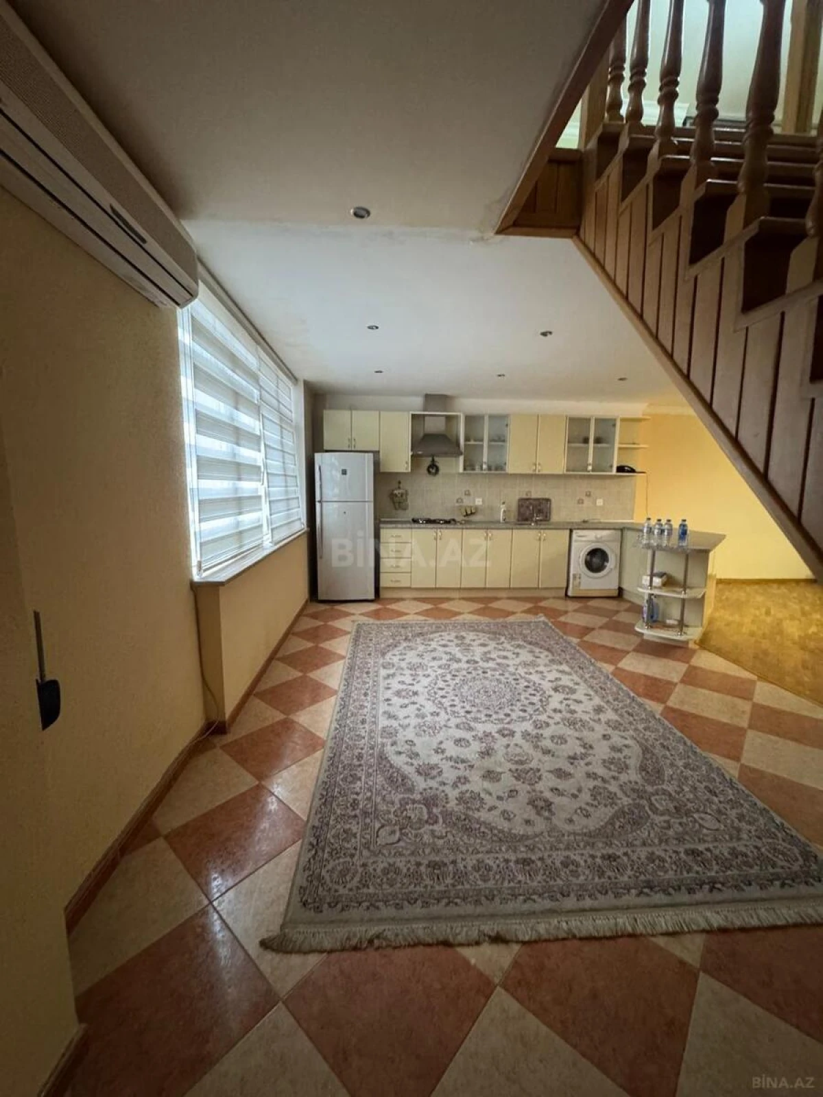 Satılır 2 otaqlı mənzil 100 m²