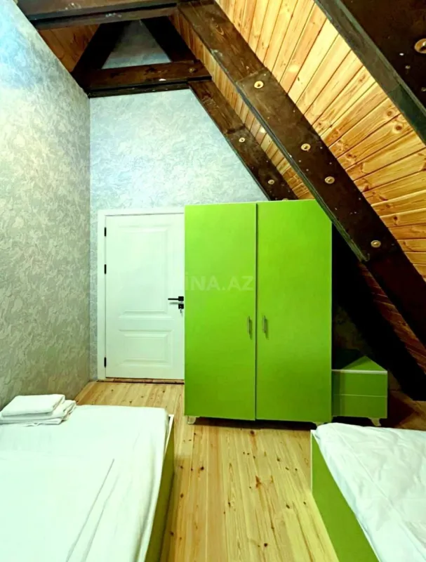 Satılır 4 otaqlı həyət evi 150 m²