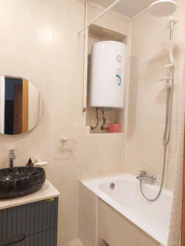 Kirayə verilir 2 otaqlı mənzil 65 m²