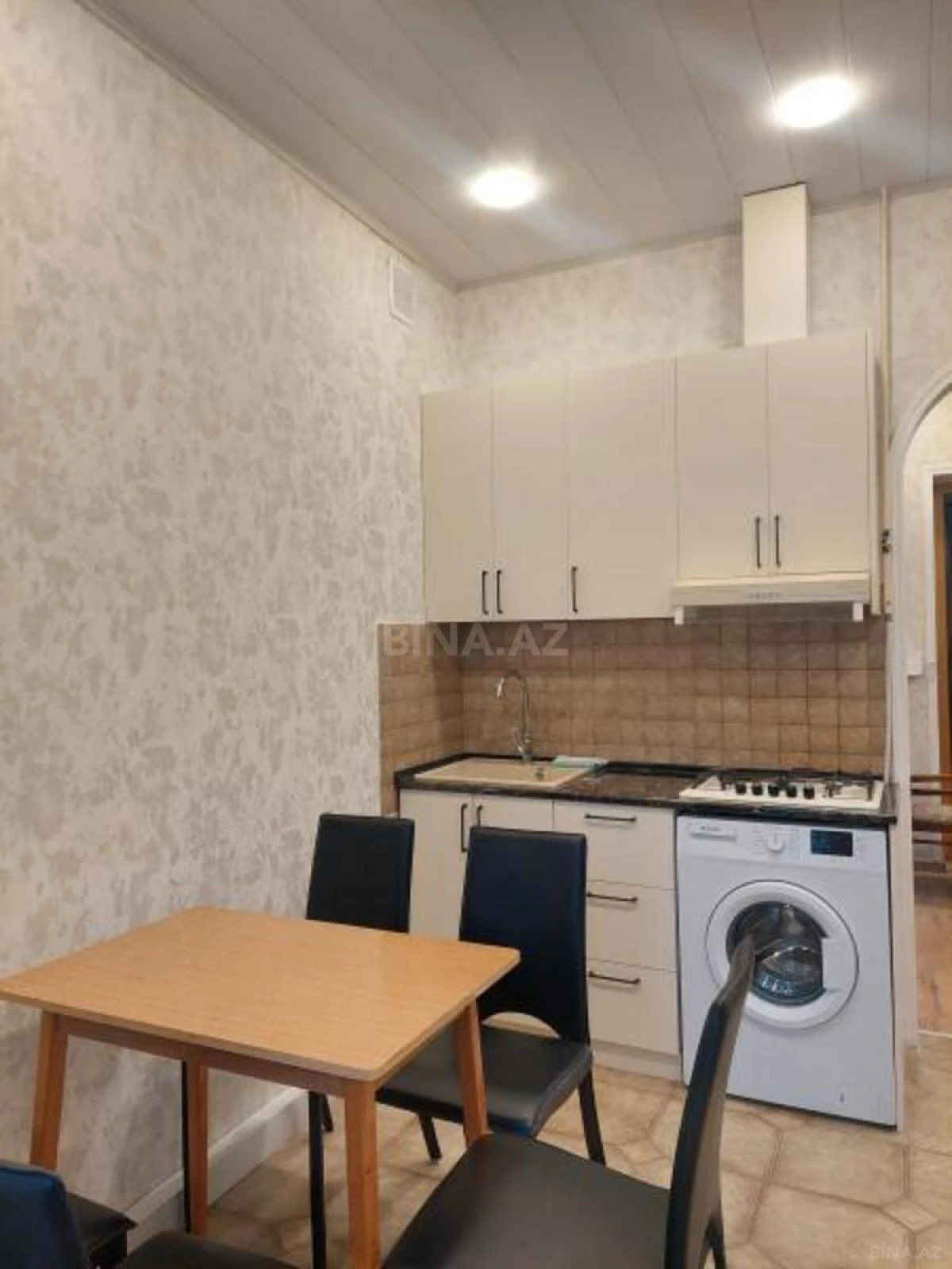Kirayə verilir 2 otaqlı mənzil 65 m²