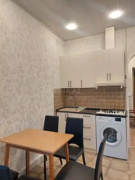 Kirayə verilir 2 otaqlı mənzil 65 m²
