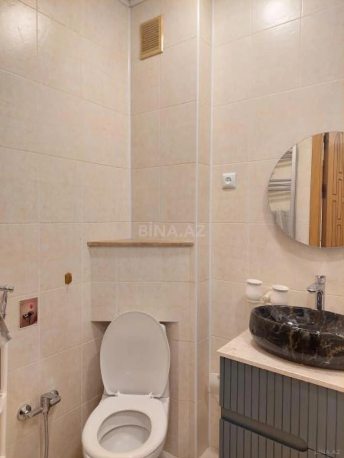 Kirayə verilir 2 otaqlı mənzil 65 m²
