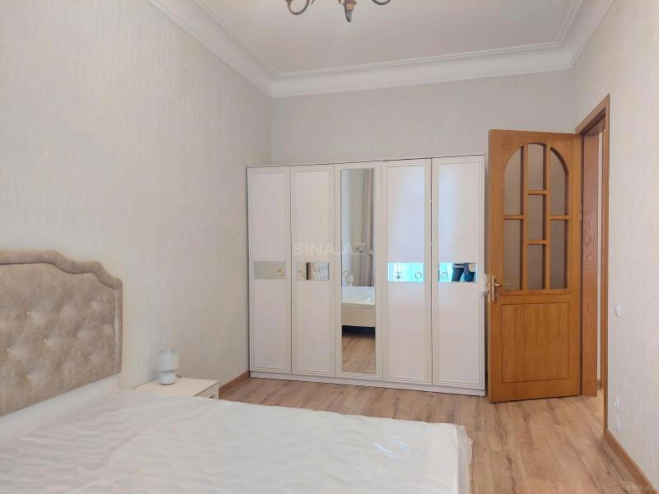 Kirayə verilir 2 otaqlı mənzil 65 m²