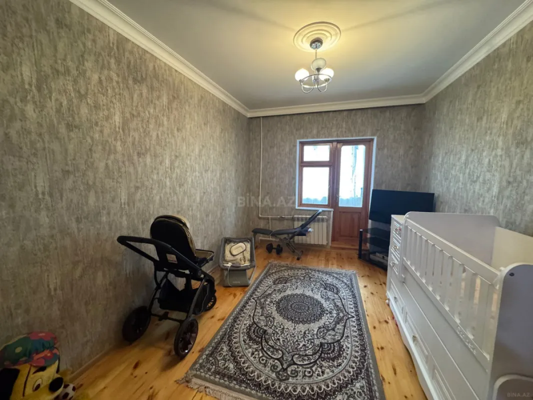 Satılır 4 otaqlı mənzil 100 m²