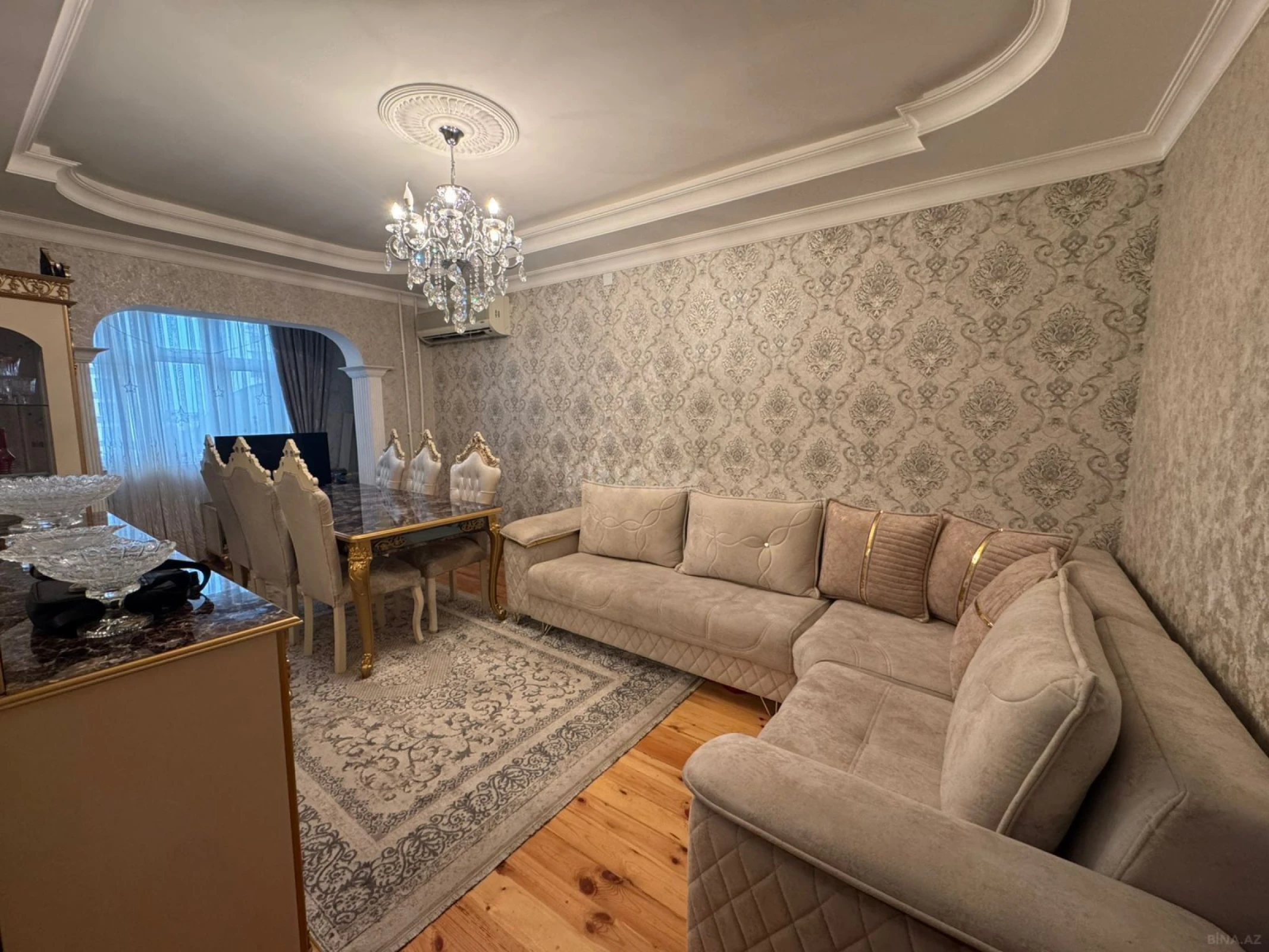 Satılır 4 otaqlı mənzil 100 m²