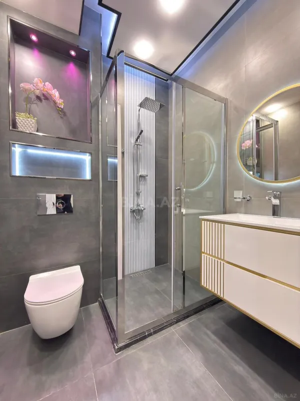 Satılır 3 otaqlı mənzil 137 m²