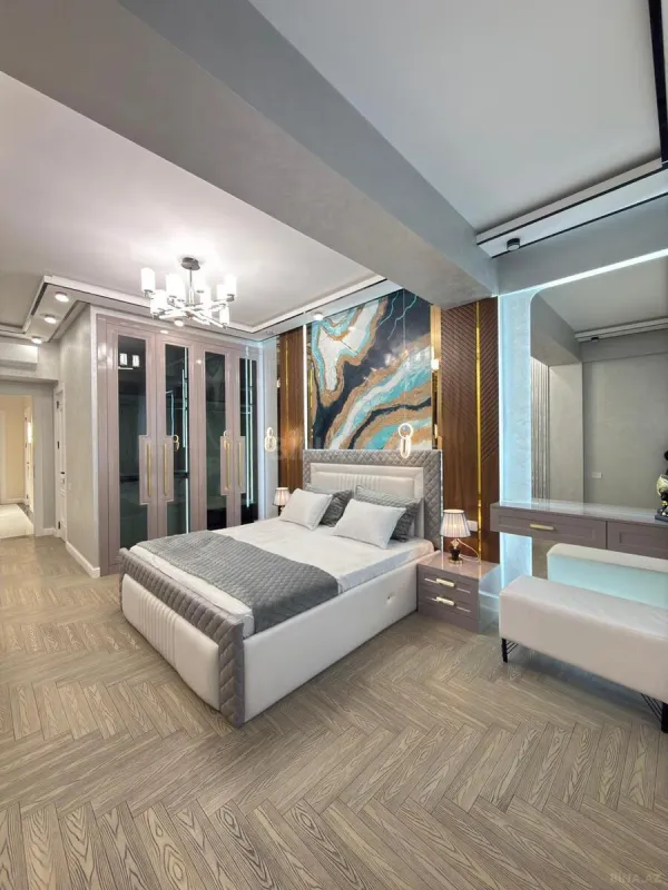 Satılır 3 otaqlı mənzil 137 m²