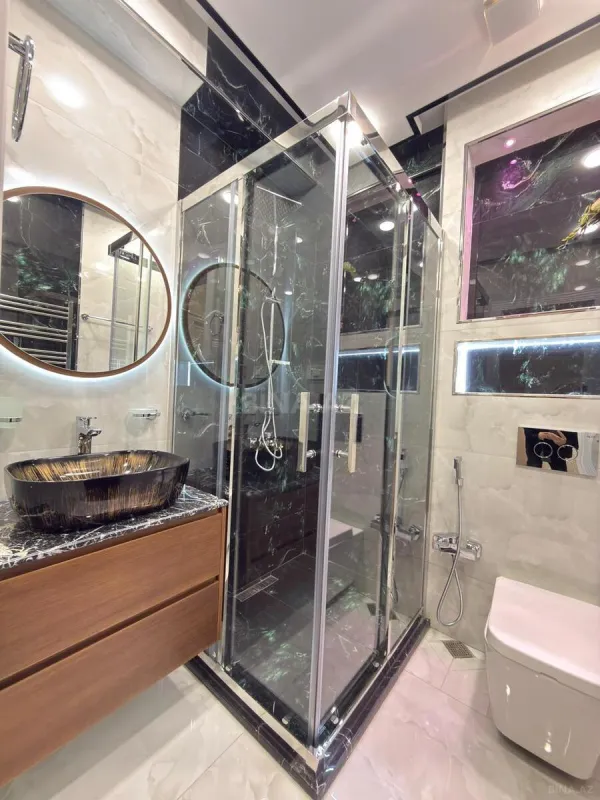 Satılır 3 otaqlı mənzil 137 m²