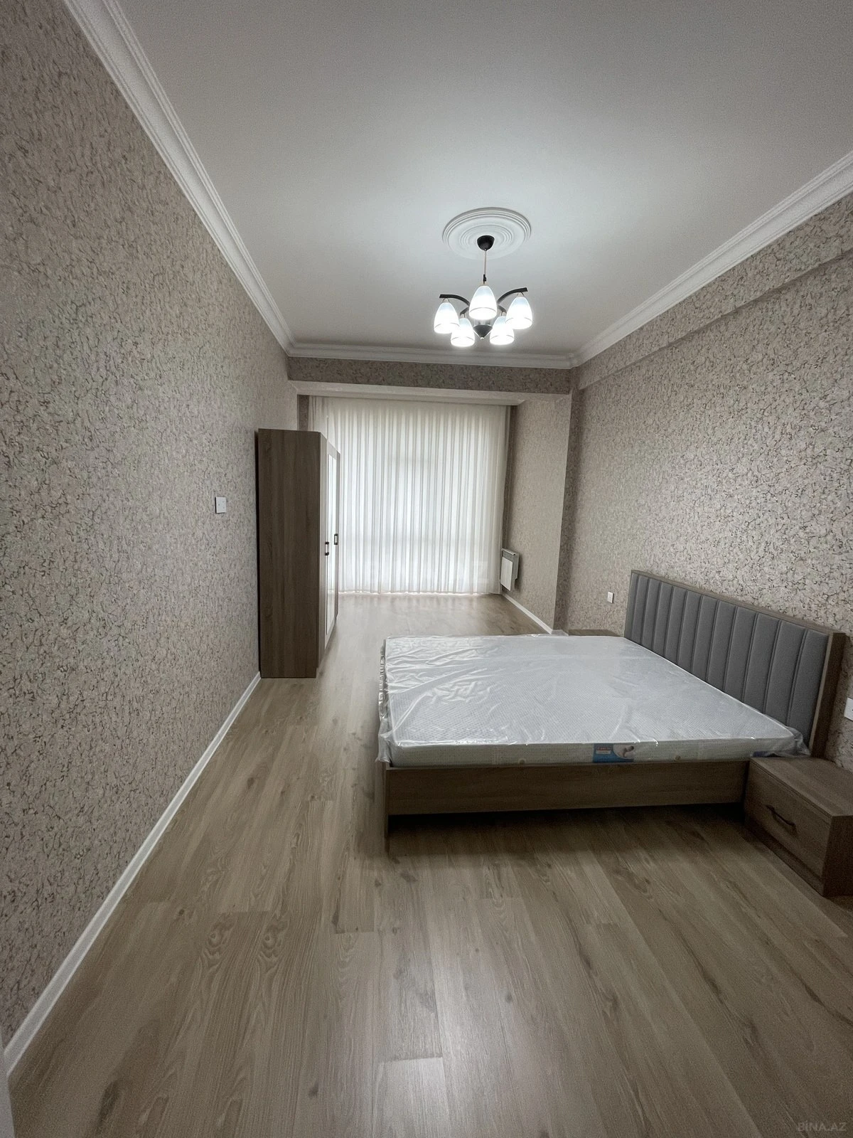 Kirayə verilir 2 otaqlı mənzil 75 m²