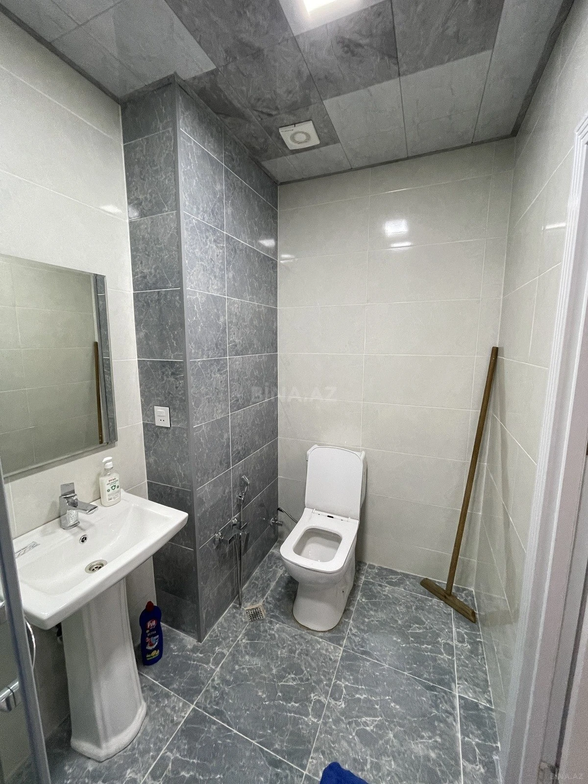 Kirayə verilir 2 otaqlı mənzil 75 m²