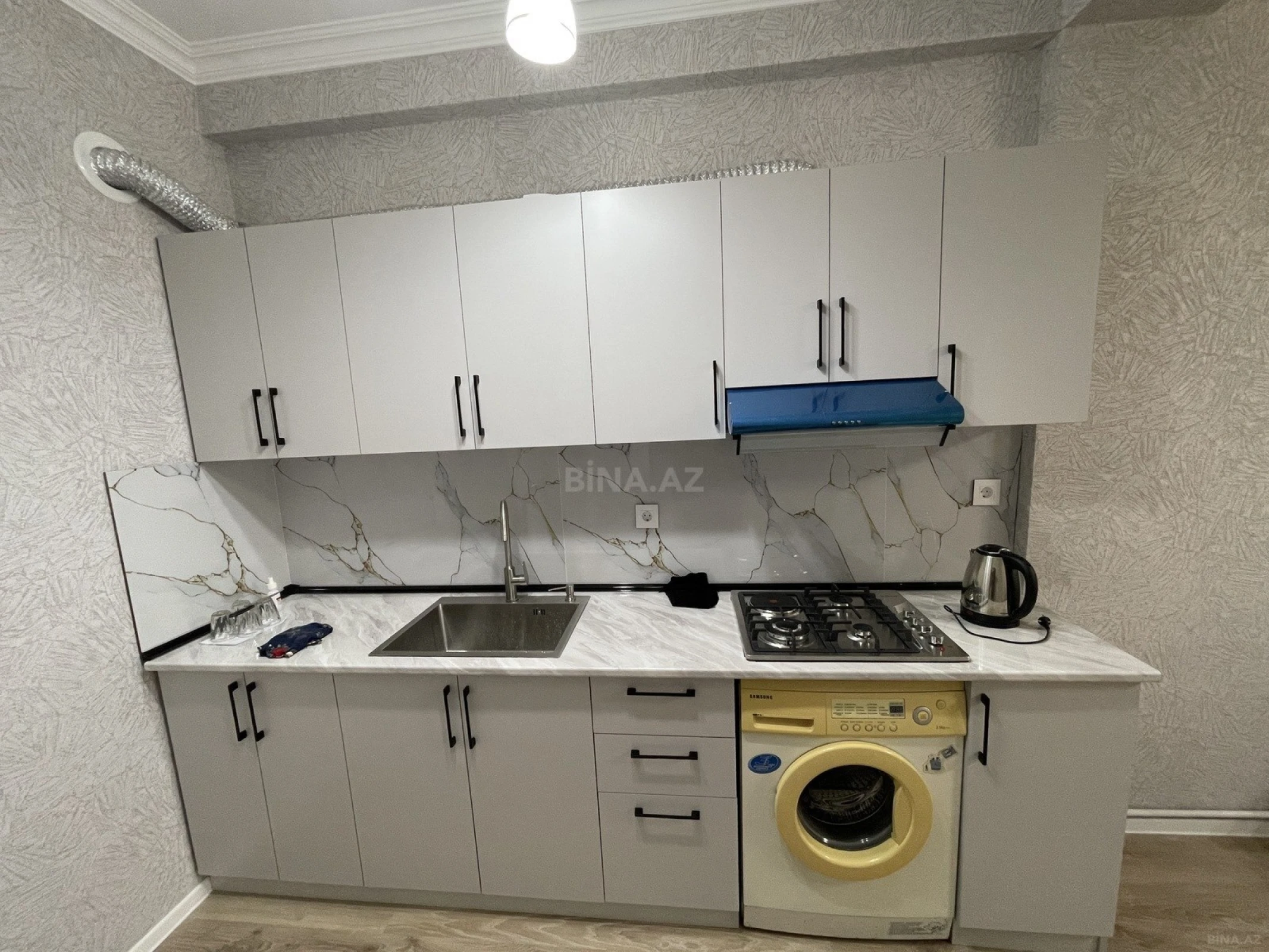 Kirayə verilir 2 otaqlı mənzil 75 m²