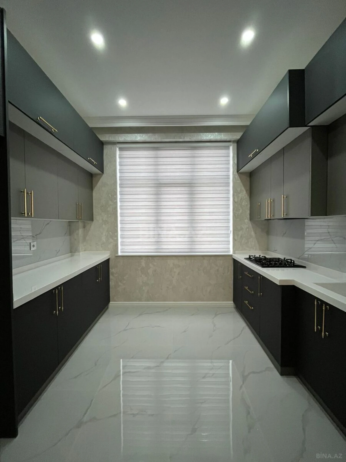 Satılır 3 otaqlı mənzil 116 m²