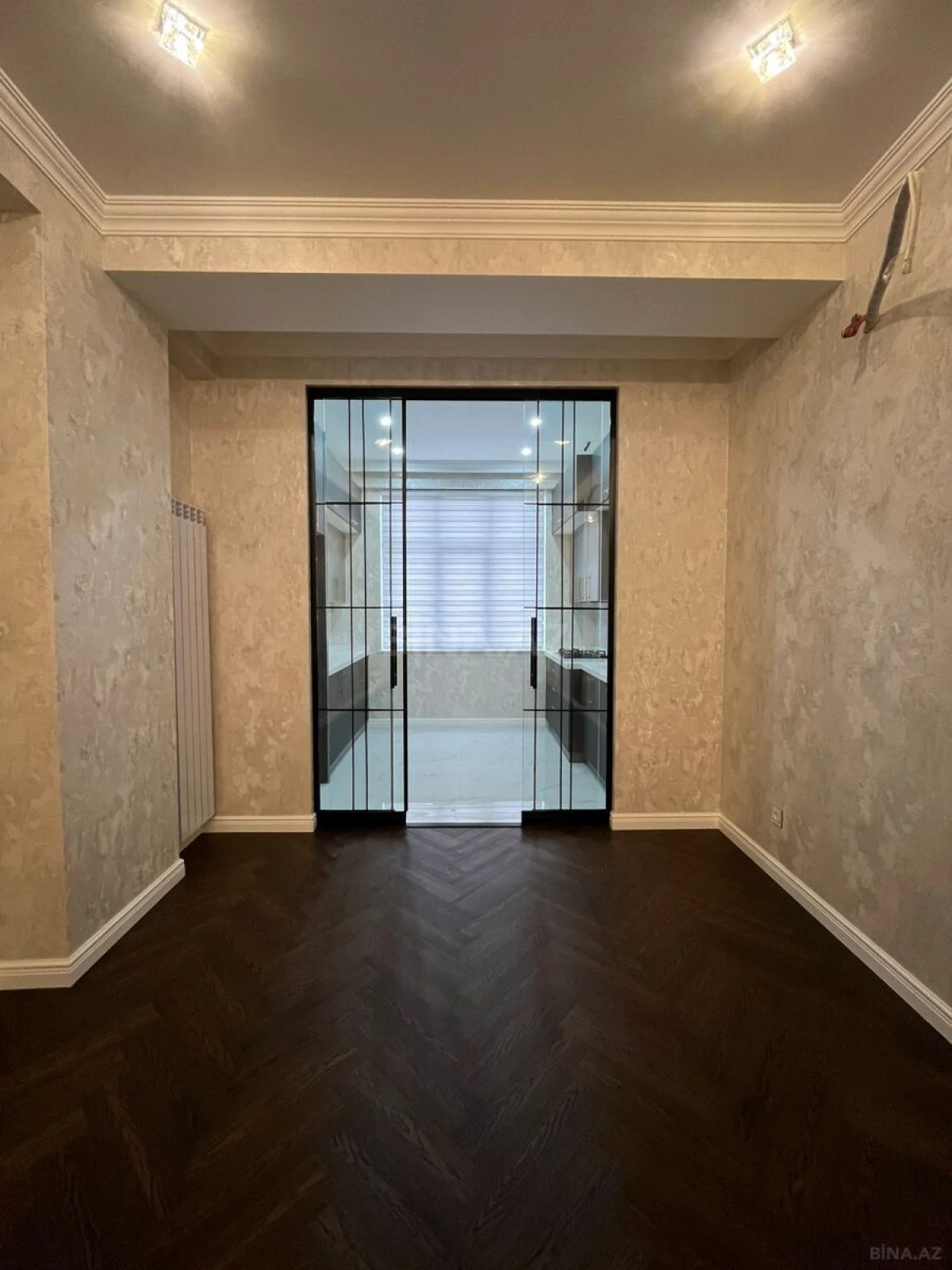 Satılır 3 otaqlı mənzil 116 m²
