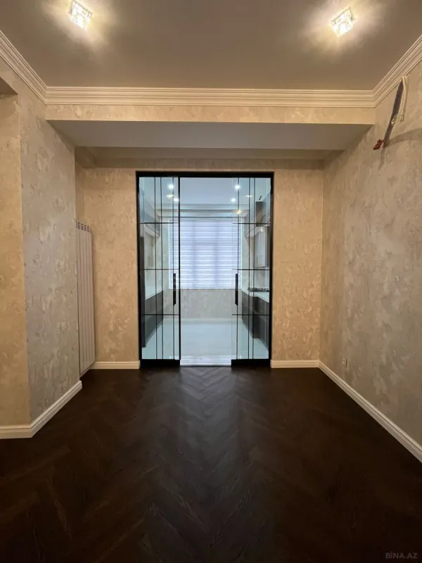Satılır 3 otaqlı mənzil 116 m²