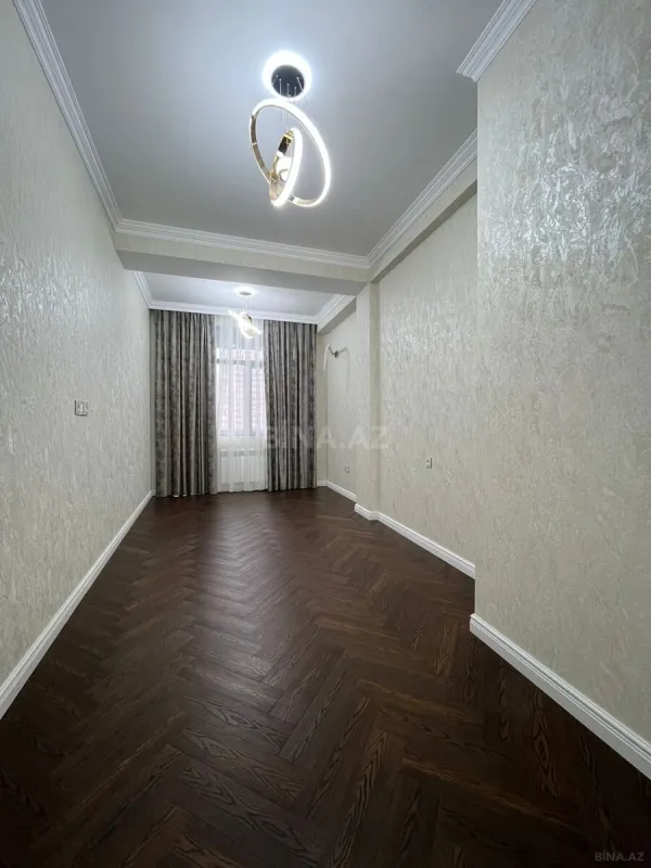 Satılır 3 otaqlı mənzil 116 m²