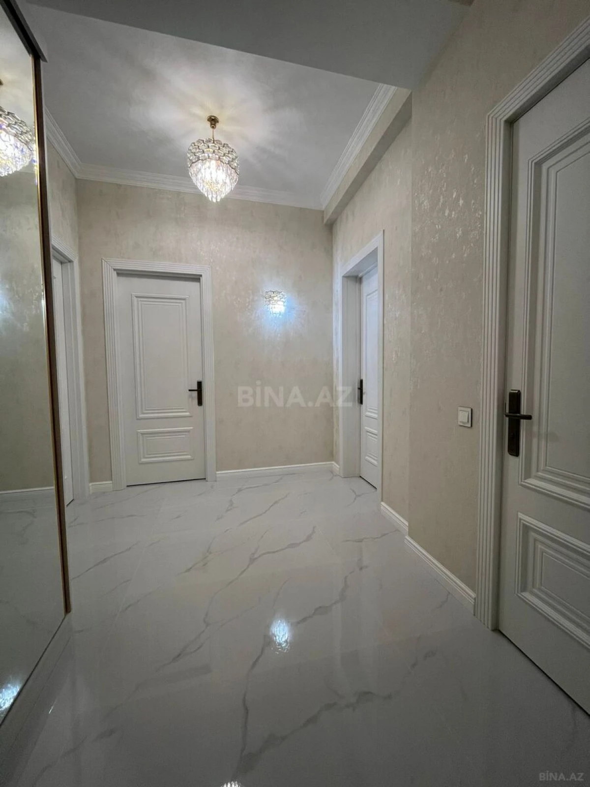Satılır 3 otaqlı mənzil 116 m²