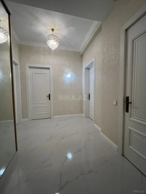 Satılır 3 otaqlı mənzil 116 m²