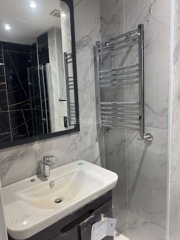 Satılır 2 otaqlı mənzil 49 m²