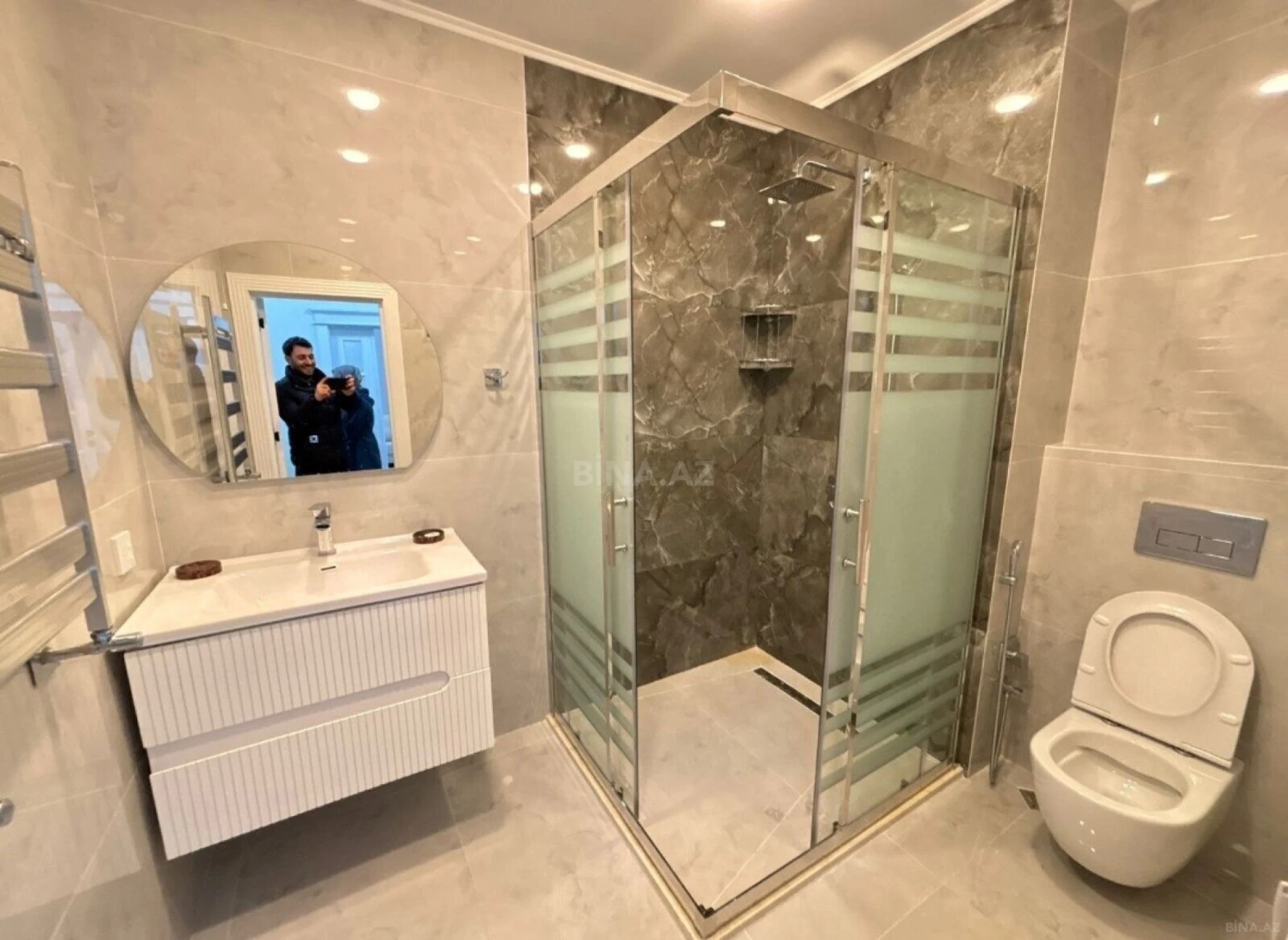 Kirayə verilir 3 otaqlı mənzil 150 m²