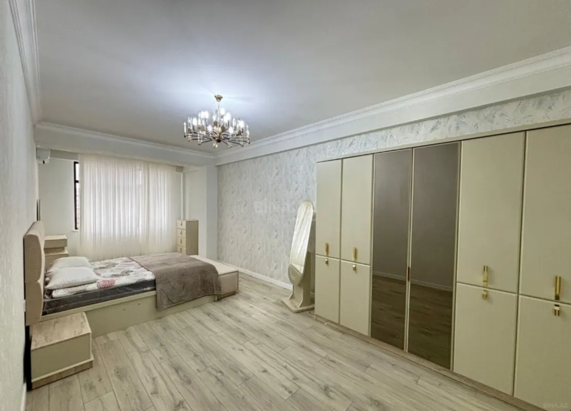 Kirayə verilir 3 otaqlı mənzil 150 m²