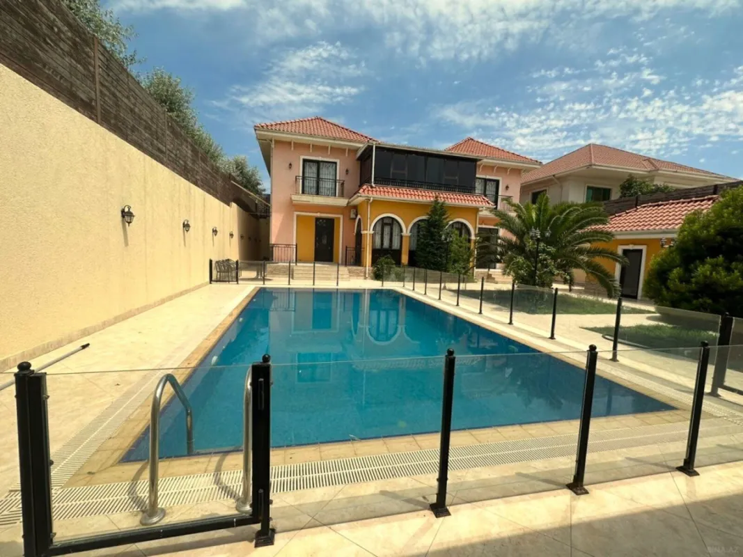 Satılır 7 otaqlı həyət evi 500 m²