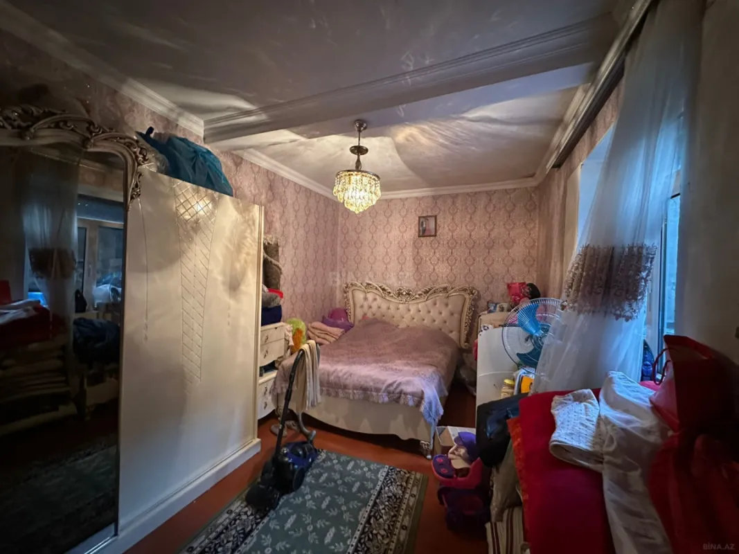 Satılır 6 otaqlı həyət evi 250 m²