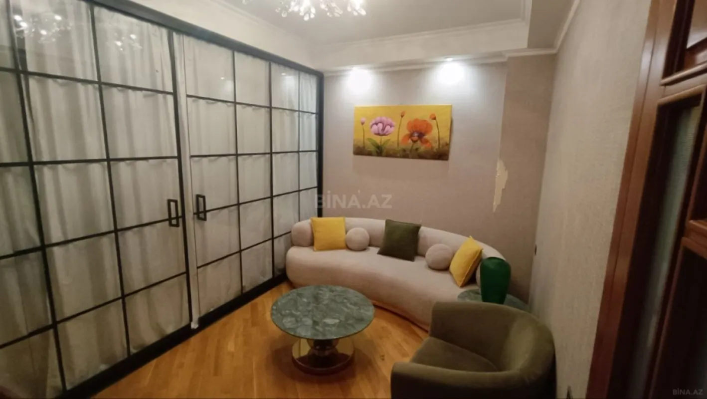 Satılır 3 otaqlı mənzil 84 m²