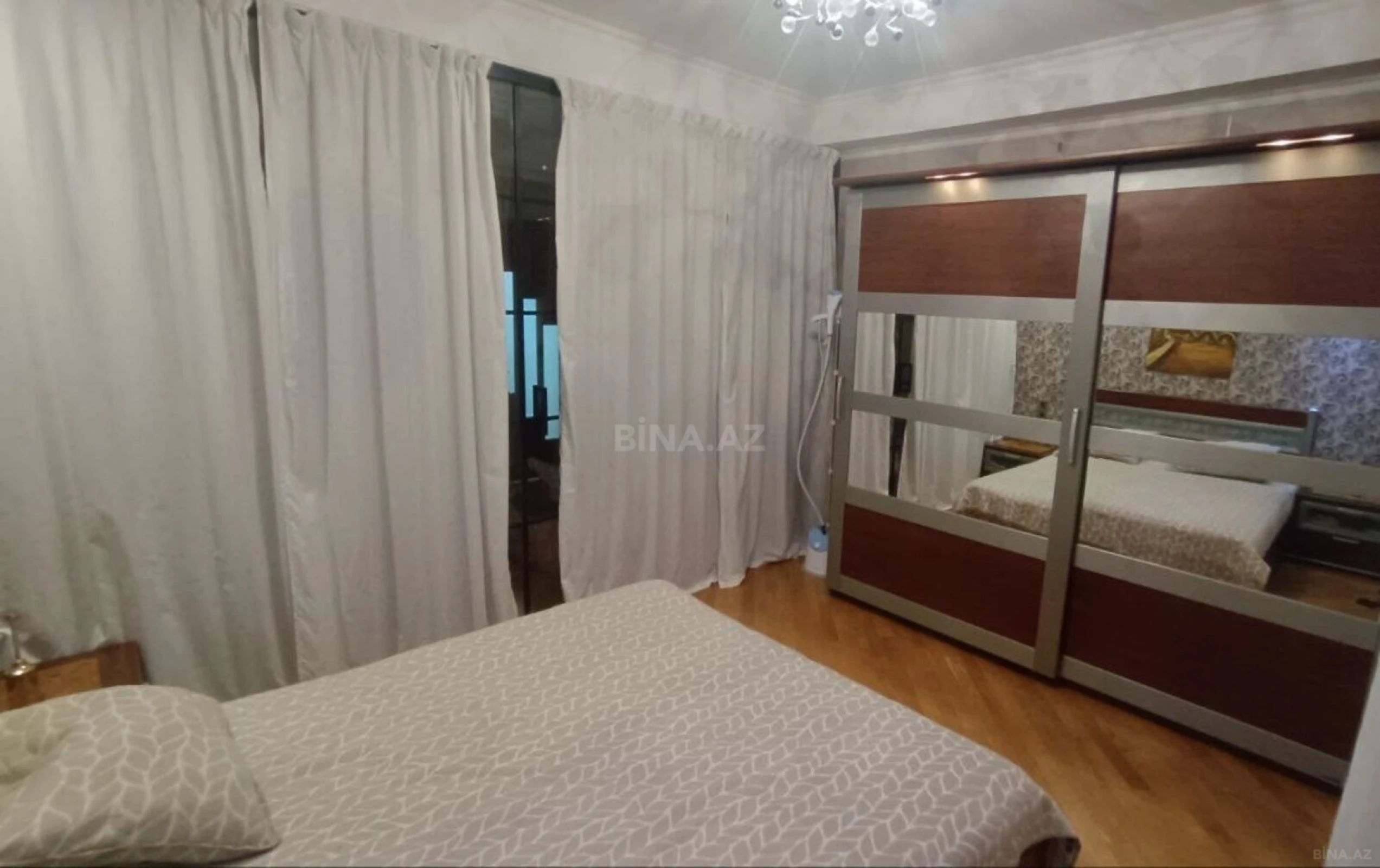 Satılır 3 otaqlı mənzil 84 m²
