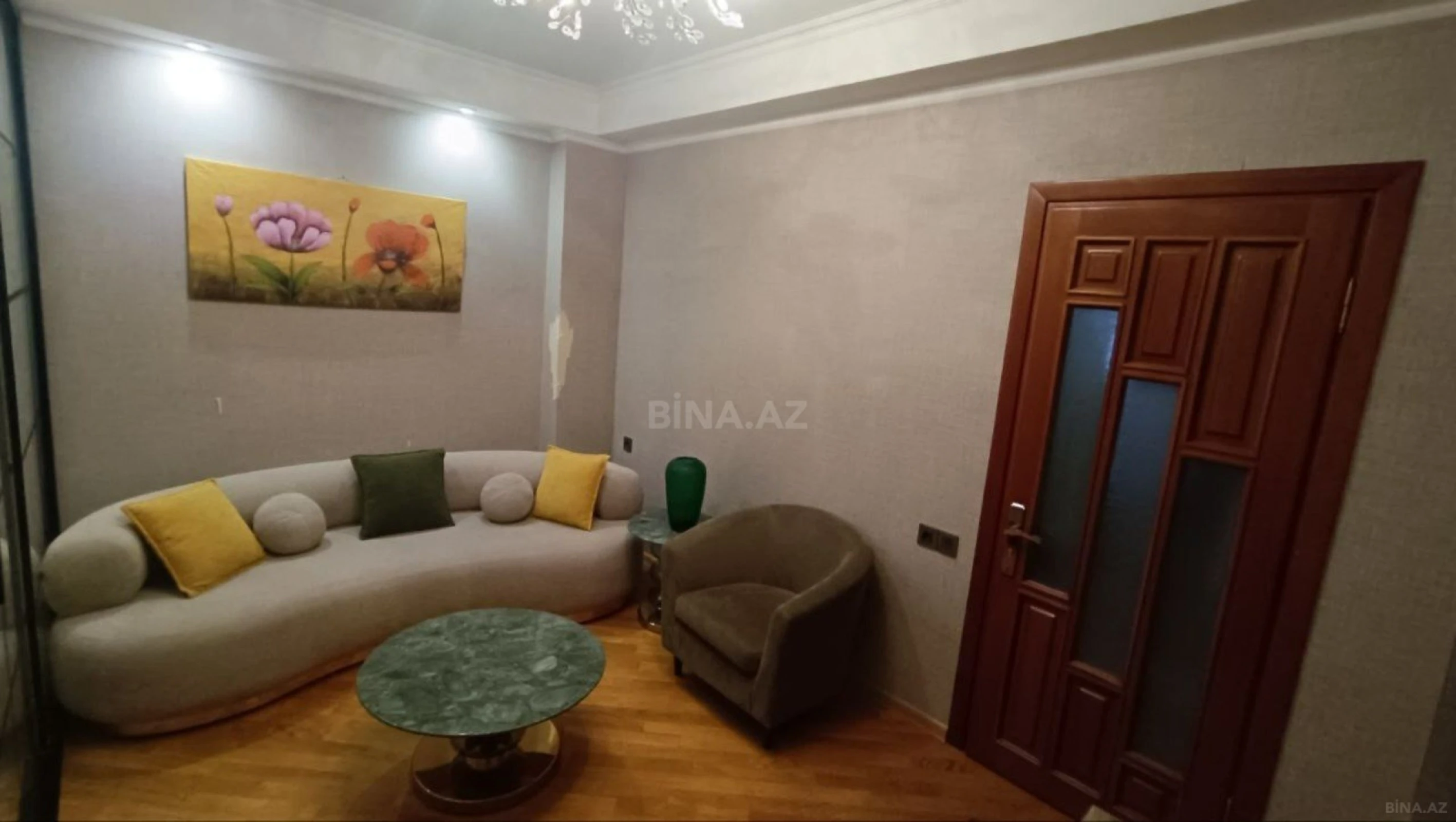 Satılır 3 otaqlı mənzil 84 m²