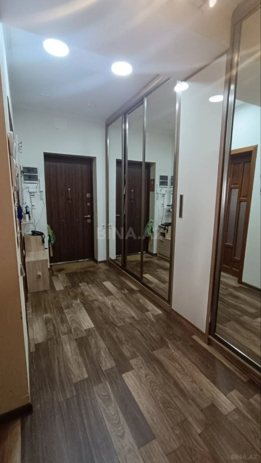 Satılır 3 otaqlı mənzil 84 m²
